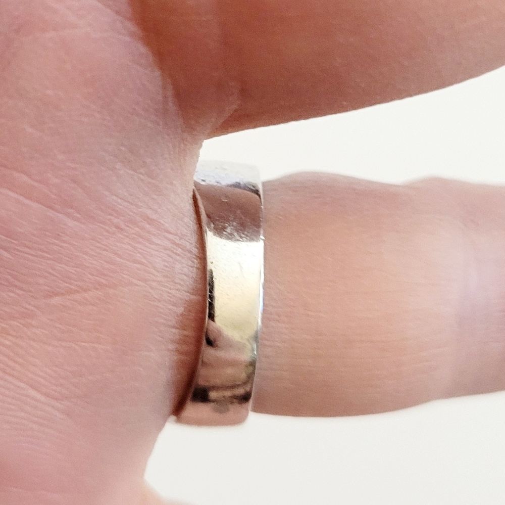 Ring - Picture 7 of 9